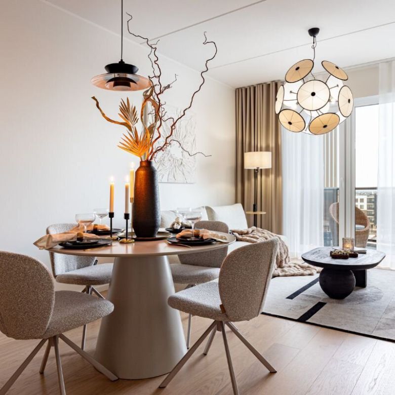 Light-Filled 4-Room Apartment with Elevated Living Comfort