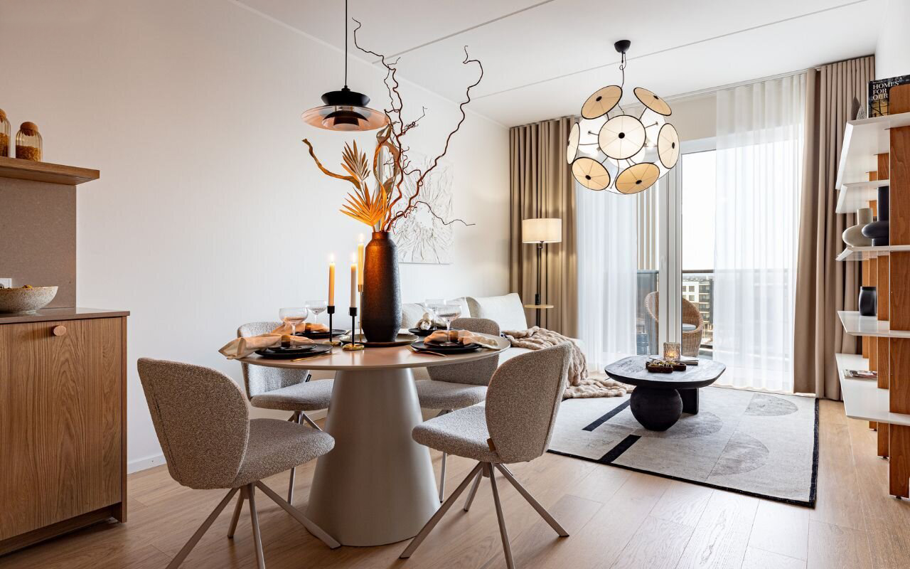 113120785 Light-Filled 4-Room Apartment with Elevated Living Comfort