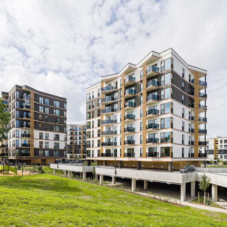 Modern 4-Room Residence in Lahekalda Quarter